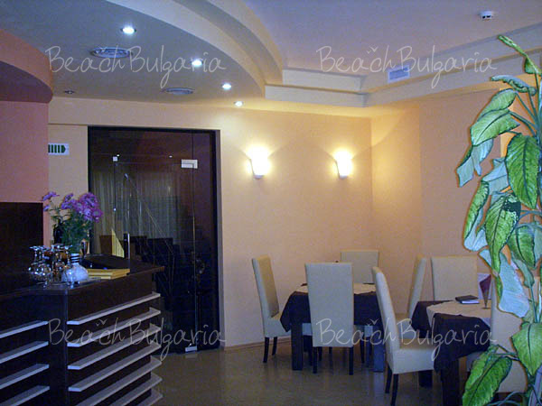 Avramov Hotel2