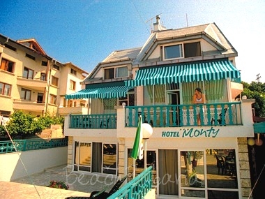 Monty Hotel