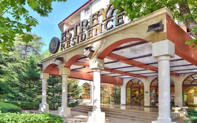 Estreya Residence Hotel