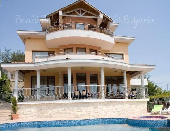 Villa Infinity2