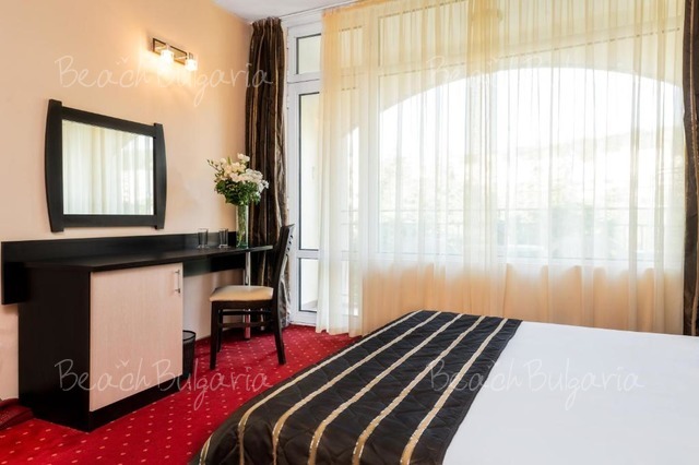 Elpida Beach Hotel24
