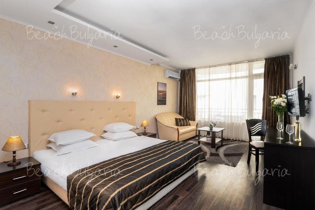 Elpida Beach Hotel26