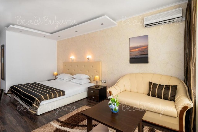 Elpida Beach Hotel27