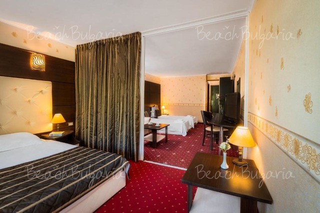 Elpida Beach Hotel29