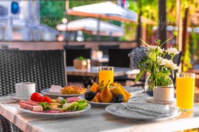 Elpida Beach Hotel30