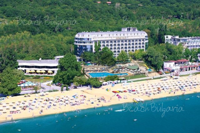 Vemara Beach Hotel10