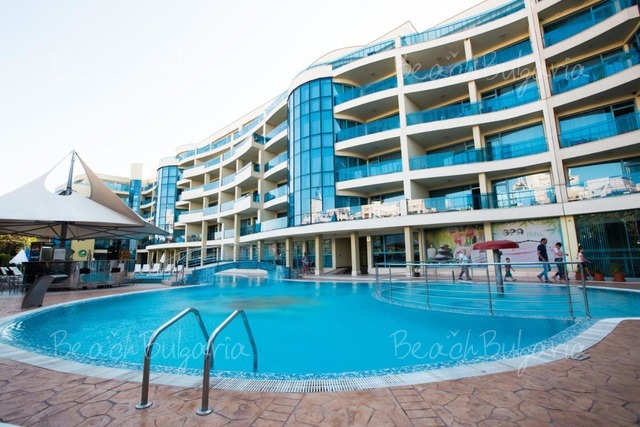 Marina Holiday Club 4