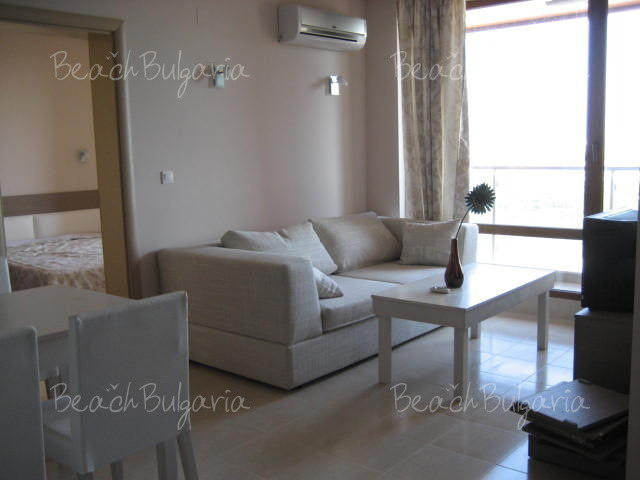 Pomorie Bay Apartments9