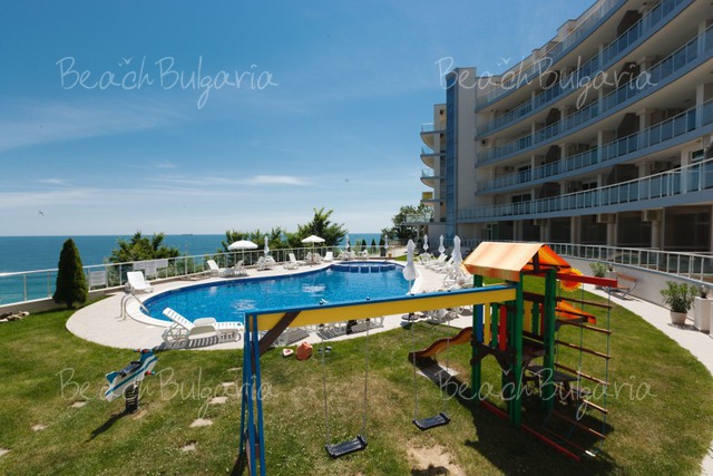 Silver Beach Resort32