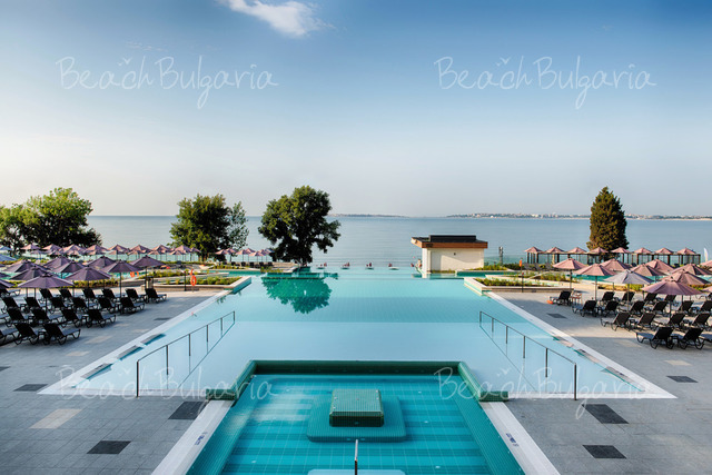 Secrets Sunny Beach Resort & SPA3