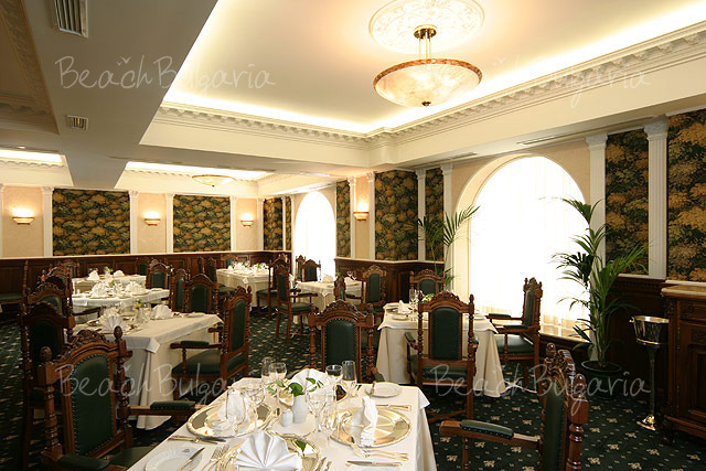 Grand Hotel London16