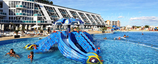 Dolphin Marina Hotel