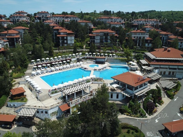 Santa Marina Holiday Village2