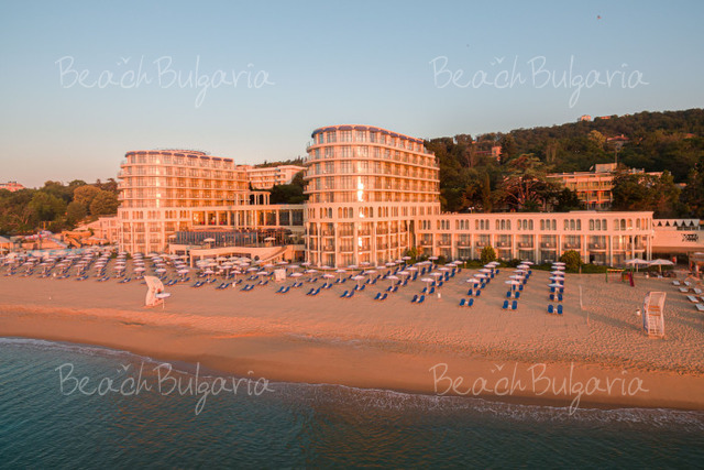 - 15 % discount until 31 Jan 2024;- 10 % discount untill 28 Feb 2024.