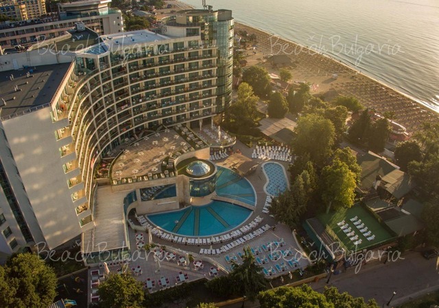 - 15 % discount for all reservations during 05-22 June 2023! 