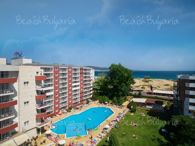 - Up to 30 % discount for all bookings!
