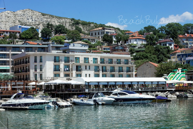 Up to 15 % discount until 30 April 2025!